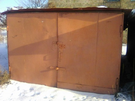 Сдаю металлический гараж в аренду в Бородянке недалеко от вокзала и рынка по ули. Бородянка. фото 3