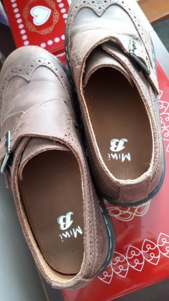Стильні туфельки для хлопчика Bata привезені з за границі, взутті 1 раз, розмір . . фото 3