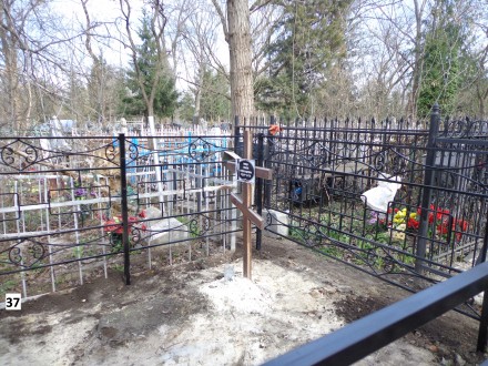 Одно из наших направлений деятельности – изготовление оградок на кладбище и их п. . фото 10