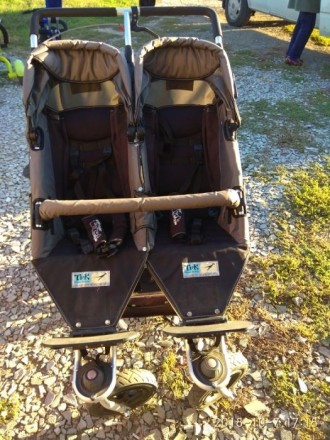 Универсальная коляска ТFK цвет серый - универсальная детская коляска для близнец. . фото 2