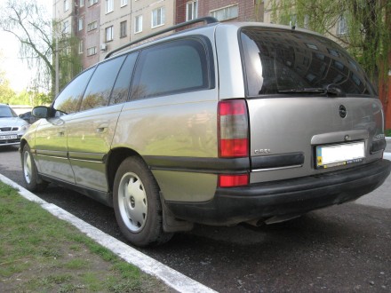 Opel Omega B 2.0 универсал. 1997 г.в. Новая резина. АКП, ABS, Гидроусилитель рул. . фото 13