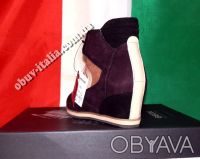 Брендовая обувь оригинал из Италии
 
Сникеры женские замшевые знаменитой фирмы. . фото 8