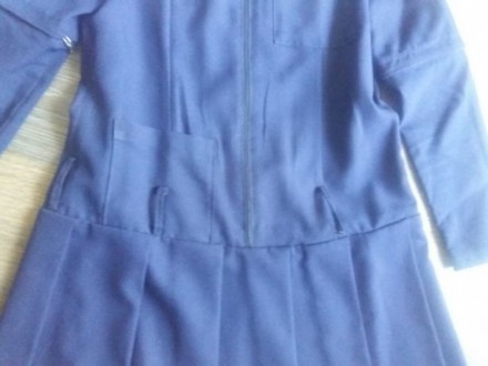Продам. Шкільна форма (плаття) синього кольору.  Дуже зручно пошито.  Подовжена . . фото 5