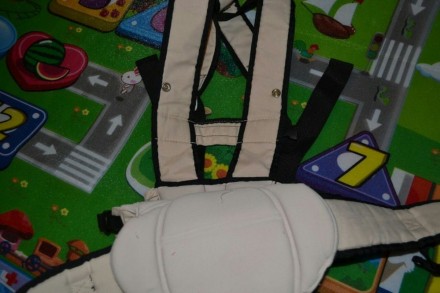Продам оригинальный рюкзак-переноску Chicco. Для малышей от 3,5 до 9 кг. В очень. . фото 3