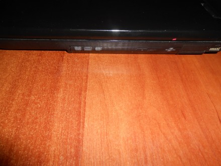 Ноутбук Samsung NP-R710 (AS02UA).
Установлена вин7 х64, прошит до последней верс. . фото 3