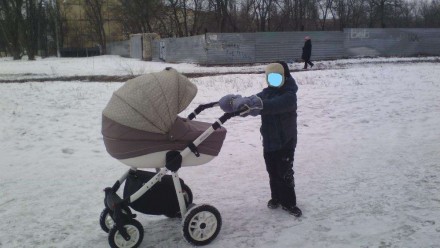 Универсальная коляска 2 в 1 созданная для прогулок с ребенком с самого рождения,. . фото 4