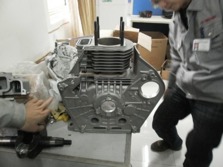 Двигатель дизельный Weima WM186FBE (вал под шлицы) 9.5 л.с. съёмный цилиндр
Дизе. . фото 7