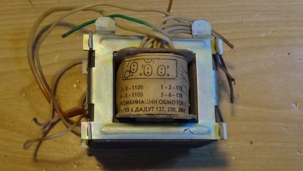 Трансформатор ТС-40-1
Сердечник набран из пластин УШ19х51.
Подключение к сети:. . фото 2