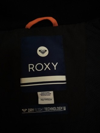 Сноубордическая куртка ROXY. Мембрана 15K ROXY DryFlight® 
Материал: саржа из п. . фото 5