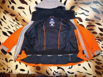 Сноубордическая куртка ROXY. Мембрана 15K ROXY DryFlight® 
Материал: саржа из п. . фото 3