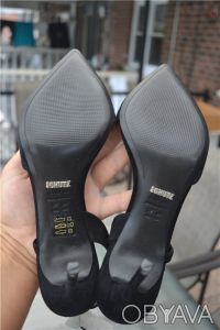 New Schutz Black Suede Pointed Toe Asymmetric Heels Shoes Size 39 Eur
RETAIL PR. . фото 9