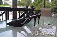 New Schutz Black Suede Pointed Toe Asymmetric Heels Shoes Size 39 Eur
RETAIL PR. . фото 2
