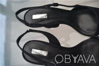 New Schutz Black Suede Pointed Toe Asymmetric Heels Shoes Size 39 Eur
RETAIL PR. . фото 8