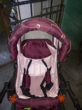 Очень удобная коляска для покупок и прогулок с малышом.Имеется пенал для перенос. . фото 2