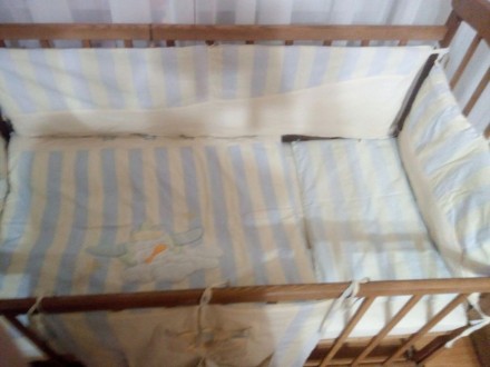 Манеж б/у продается с подушкой, одеялом, пододеяльником, защитой, матрас с одной. . фото 5
