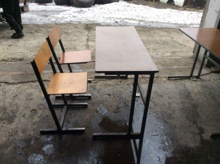 Продам парты школьные и стулья в отличном состоянии есть 60 стульев и 30 парт це. . фото 3