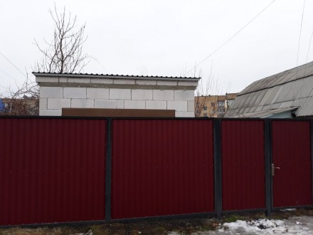 Продам гараж з присадибною ділянкою котрий знаходиться в центрі Бородянки по вул. Бородянка. фото 2