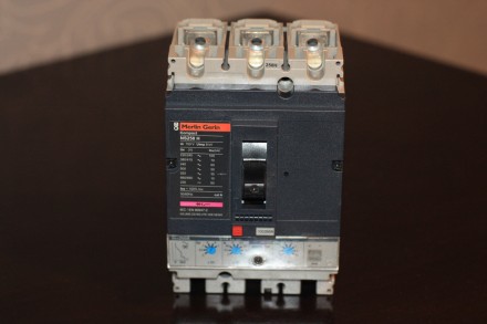 Compact NS 250H STR22SE Merlin Gerin, Schneider Electric автоматический выключат. . фото 5