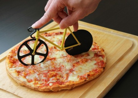 Нож для пиццы Велосипед
Хотите удивить друзей оригинальными кухонными гаджетами?. . фото 2