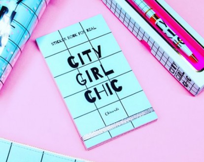 Книга с наклейками Sticker Book City Girl Chic (123194)
Эти наклейки созданы спе. . фото 7