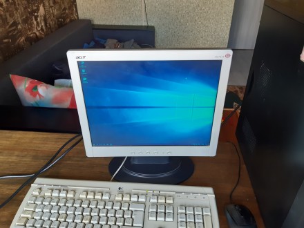 Компьютер в сборе - системный блок, монитор, клавиатура, мышка

Системный блок. . фото 9