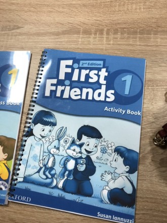Продам новый комплект First Friends class book+activity book
Продам новый компл. . фото 4