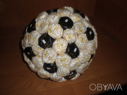 Оригинальный футбольный мяч из конфет-отличный подарок мужчинам,мальчикам и люби. . фото 1