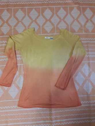 легкий свитерок желто-оранжевого цвета, ткань износостойкая, легко стирается.Раз. . фото 4