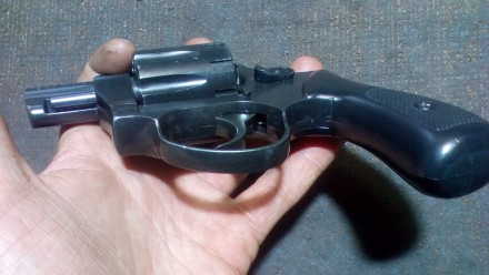 Продам немецкий, револьвер под патрон Флобера МЕ 38, револьвер в отличном состоя. . фото 8