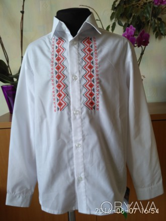 Красивая , нарядная и практичная белая рубашка-вышиванка с длинным рукавом и отл. . фото 1