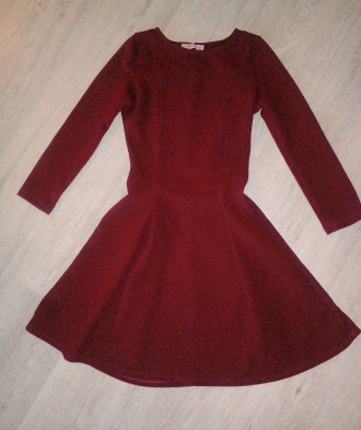 Очень красивое платье бордового цвета (подойдет для подростка или миниатюрной де. . фото 2
