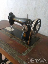 Машинка швейная "Подольск", ножная (около 50 лет назад произведена)
Цена -1000 . . фото 3