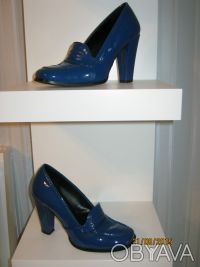 продаю женские лаковые туфли  насыщенного синего цвета 37 размера б/у ( в отличн. . фото 3