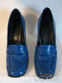 продаю женские лаковые туфли  насыщенного синего цвета 37 размера б/у ( в отличн. . фото 2