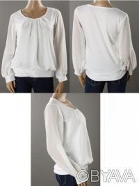 Очень красивая и нежная белая блузка с шифоновыми рукавами . 
Размерный ряд: L,. . фото 2