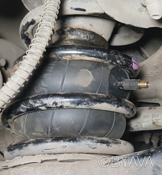 Пневмобаллоны на Hyundai Santa Fe (пневмоподушки в пружины). . фото 1