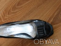 Продам женские лакированные черные туфли на высоком каблуке в хорошем состоянии . . фото 3