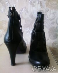 Туфли черного цвета, модный стиль, одевались лишь один раз. . фото 2