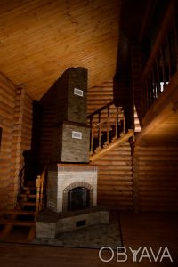 Компания Fortress производит и осуществляет монтаж деревянных лестниц различных . . фото 2