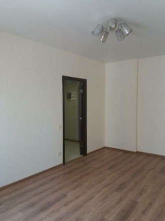 Продам 1 комнатную квартиру на Таирова в ЖК Радужный

Квартира расположена  на. Таирова. фото 6