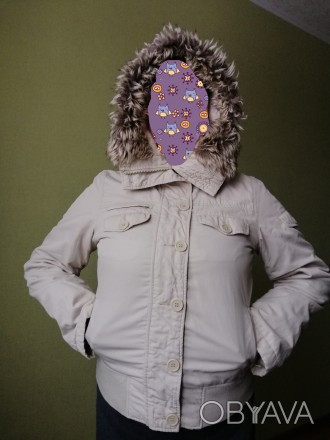 Куртка демисезонная в хорошем состоянии.Замеры:длина по спинке-59 см.,плечо-11 с. . фото 1