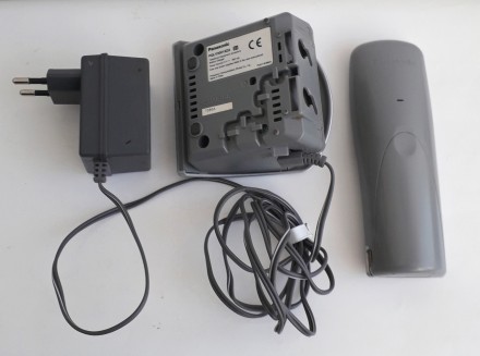 Радиотелефон (база с трубкой+трубка) Panasonic KX-TG1107. В рабочем состоянии и . . фото 7
