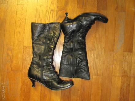 Зимові шкіряні чоботи на каблуку, 40 розмір, довжина устілки 26 см.
Всередині ц. . фото 3