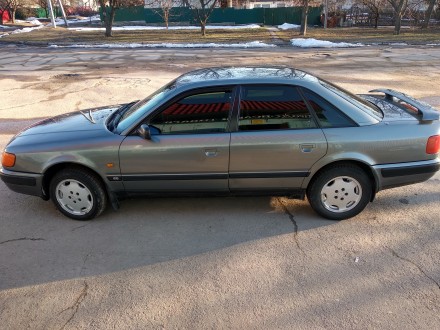 Продам свою Audi 100 C4, 1991 года с надежным 5-цилиндровым двигателем 2.3 литра. . фото 9