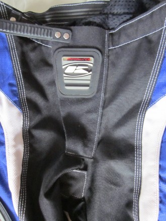 Мотоциклетные штаны почти новые, хранились в спортивной амуниции, но ими не поль. . фото 5