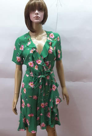 Платье с цветочным принтом La La Land от британского бренда F&F из 100% вискозы . . фото 6