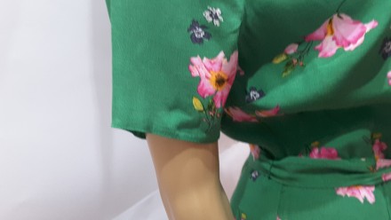 Платье с цветочным принтом La La Land от британского бренда F&F из 100% вискозы . . фото 7