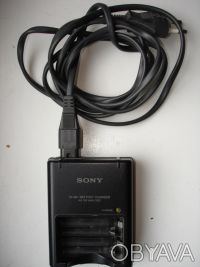 Продаю зарядное устройство SONY для Ni-Mh аккумуляторов.
Рабочее, почти не испо. . фото 3