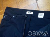 Штаны Moschino Jeans мужские, оригинал,
почти новые, без дефектов. . фото 2