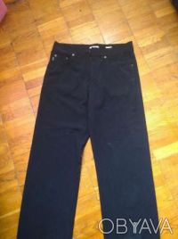 Штаны Moschino Jeans мужские, оригинал,
почти новые, без дефектов. . фото 3